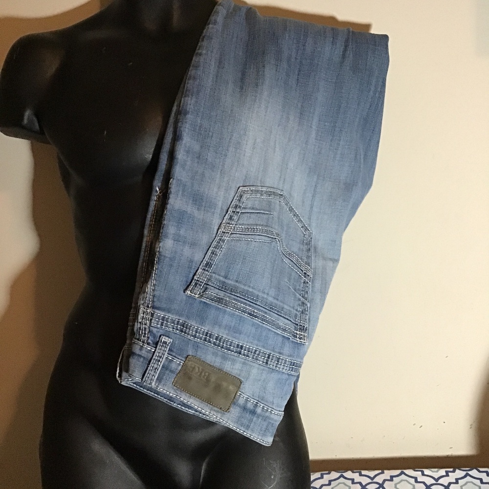 🤫#450, men’s BKE, size 36W/L34, distressed, see photos, straight leg🤡🤡